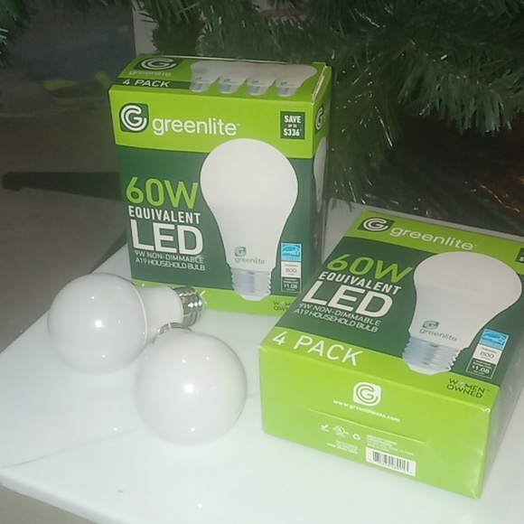 NWT Energy Saving LED Bulbs/2pks of 4each - Picture 1 of 6